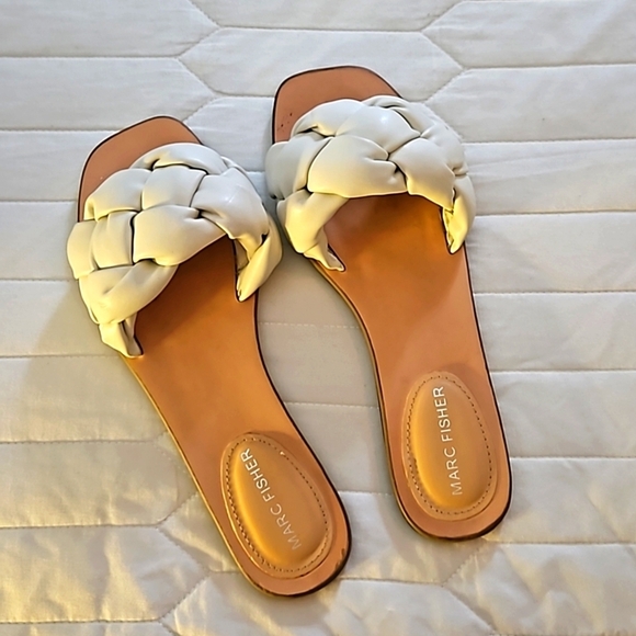 Marc Fisher size 7.5 - Picture 2 of 6